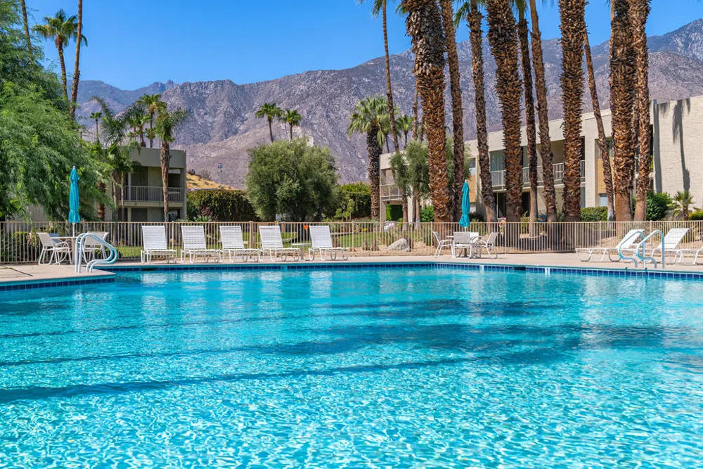 447 Desert Lakes Drive Palm Springs, CA 92264