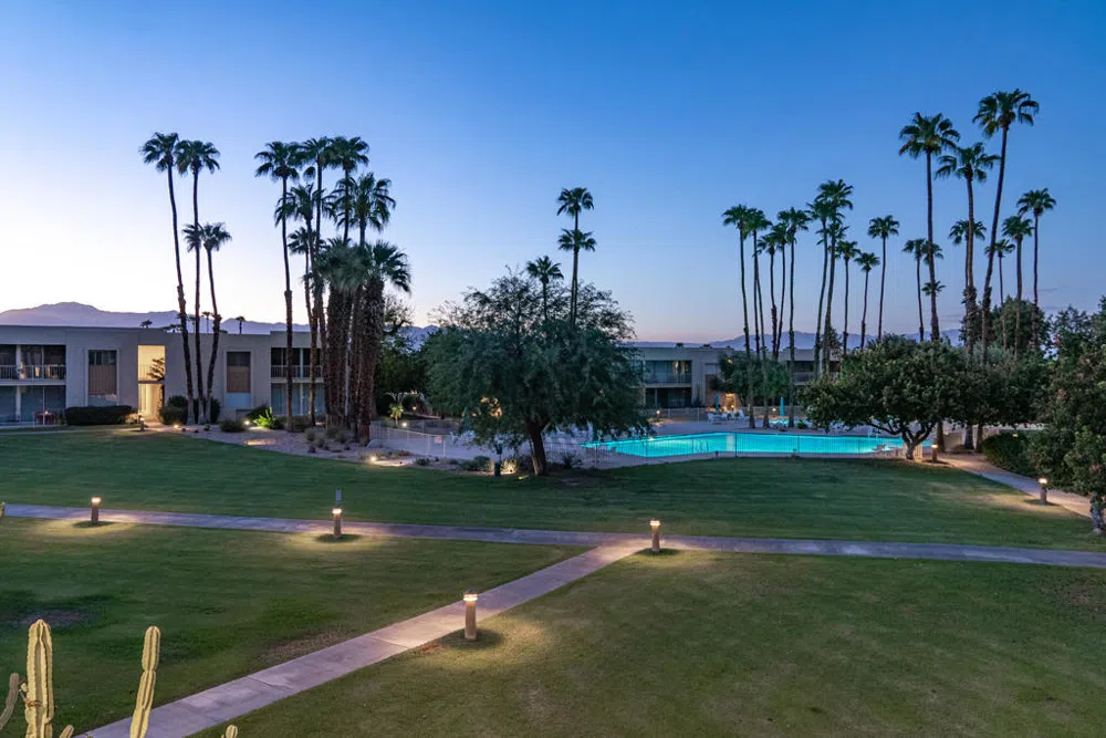 447 Desert Lakes Drive Palm Springs, CA 92264