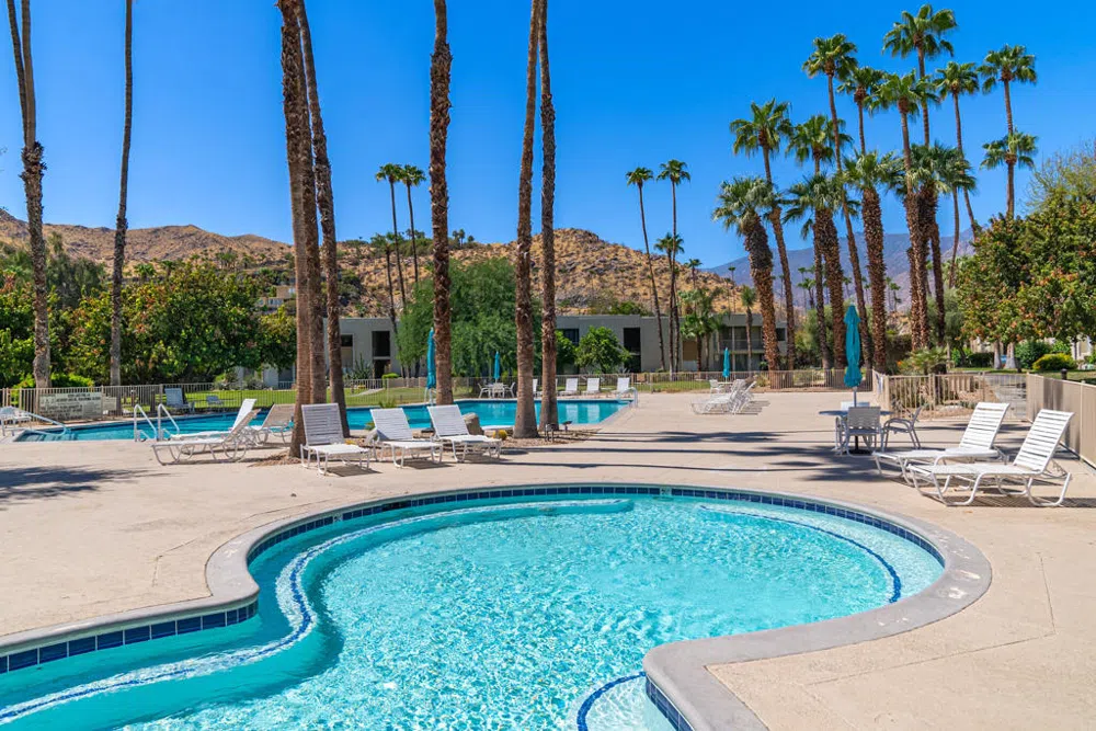 447 Desert Lakes Drive Palm Springs, CA 92264
