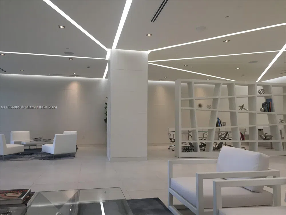 4250 Biscayne Blvd #1211 Miami, FL 33137