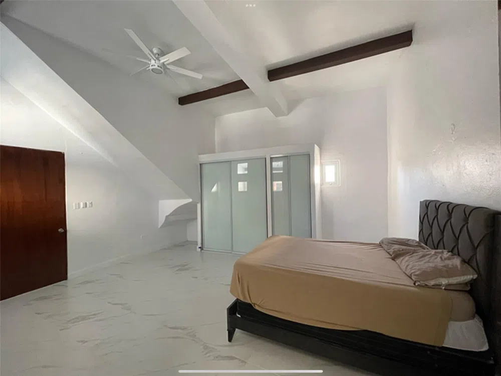 9 DEL MERCADO #2 San Juan, PR 00901