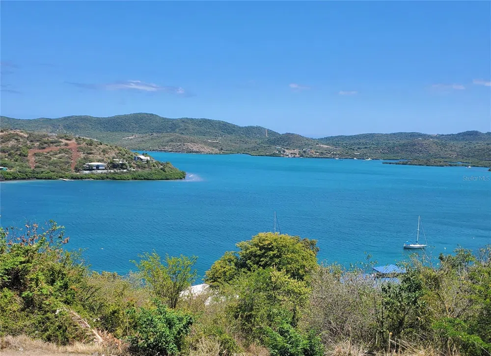 D201 BAHIA MARINA RESORT CONDOMINIUM #D201 Culebra, PR 00775