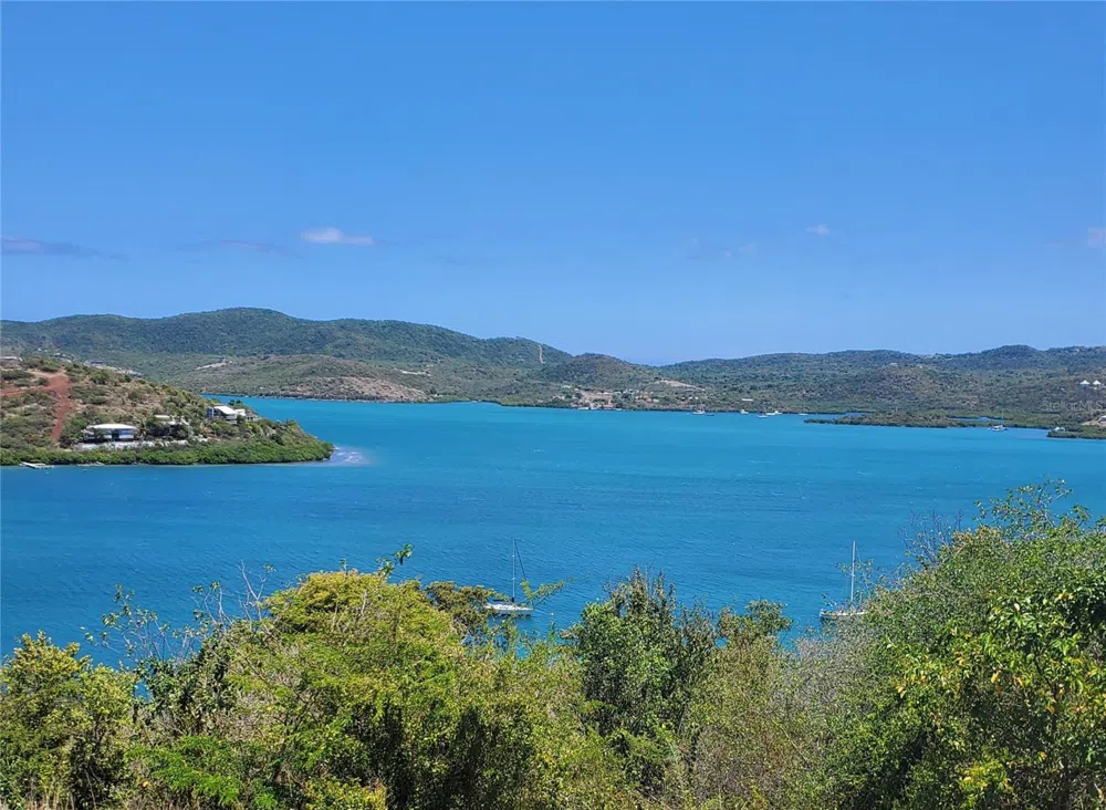 D201 BAHIA MARINA RESORT CONDOMINIUM #D201 Culebra, PR 00775