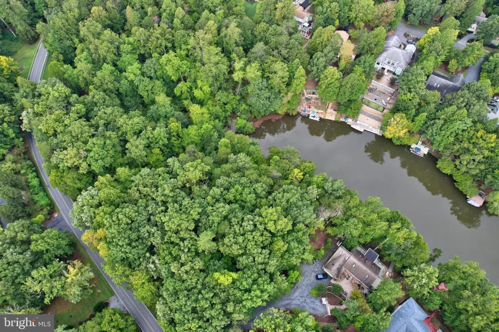 JEFFERSON DRIVE Palmyra, VA 22963