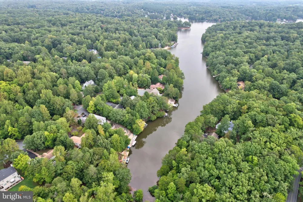 JEFFERSON DRIVE Palmyra, VA 22963