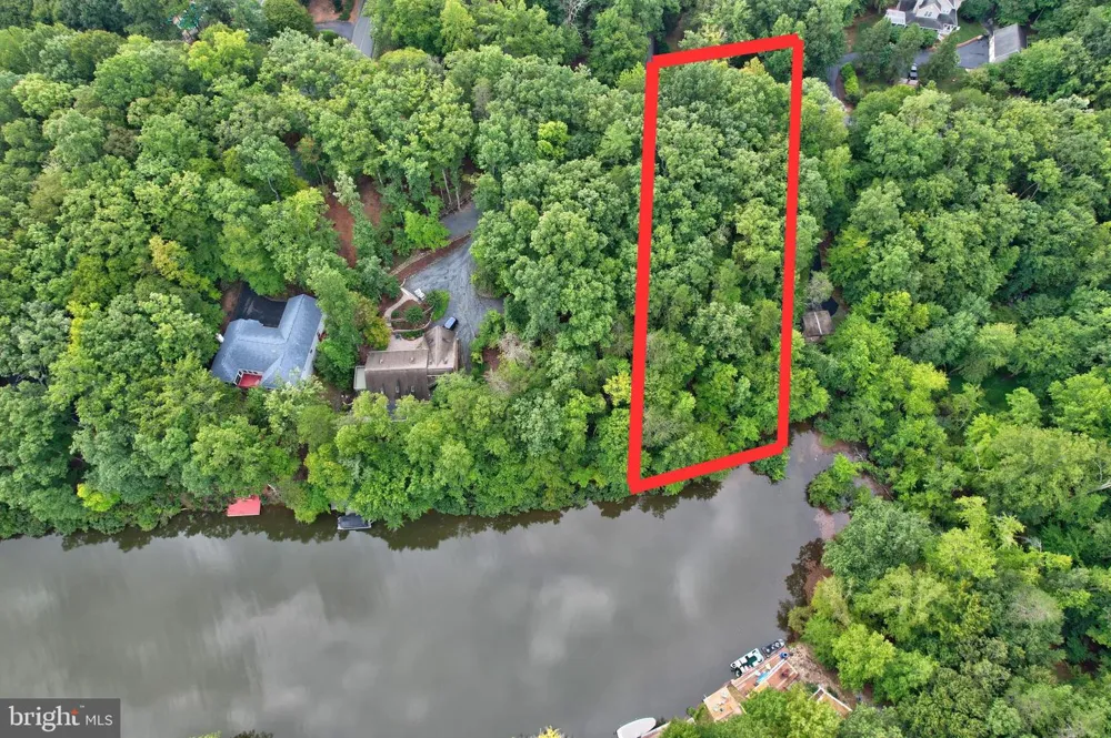 JEFFERSON DRIVE Palmyra, VA 22963