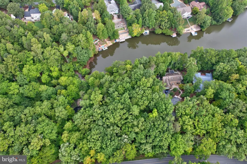 JEFFERSON DRIVE Palmyra, VA 22963