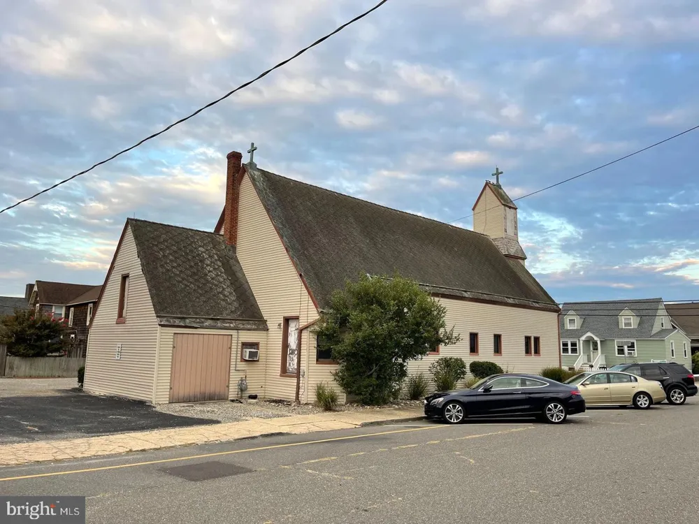 301 BEACH AVENUE Beach Haven, NJ 08008