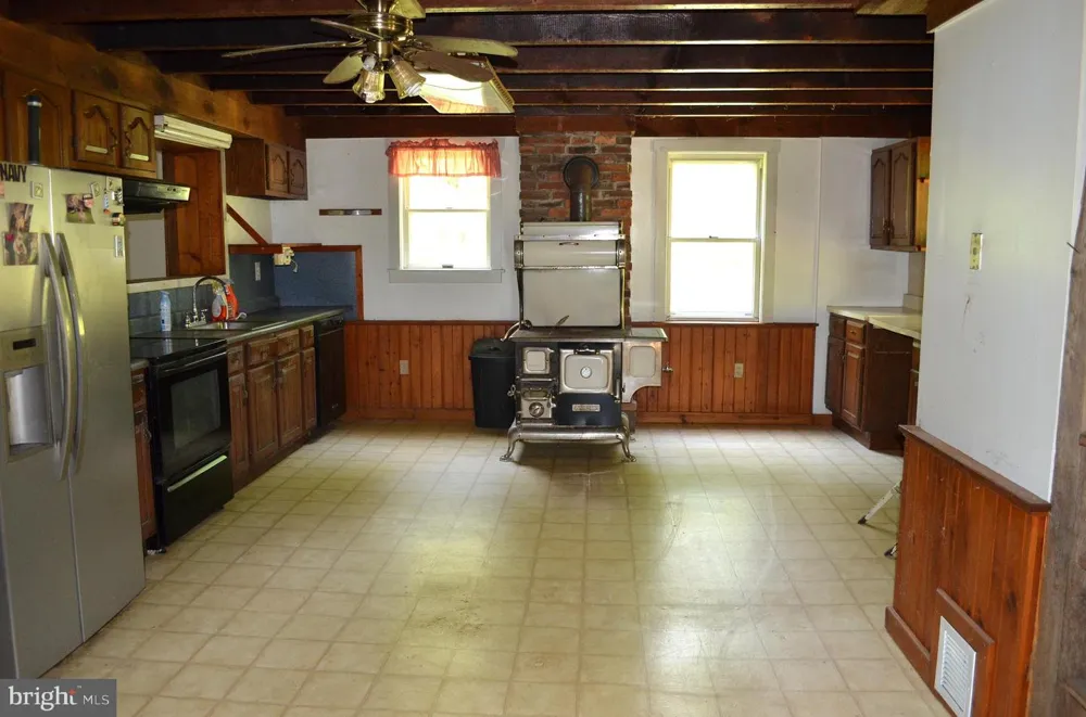 1507 FREELAND ROAD Freeland, MD 21053
