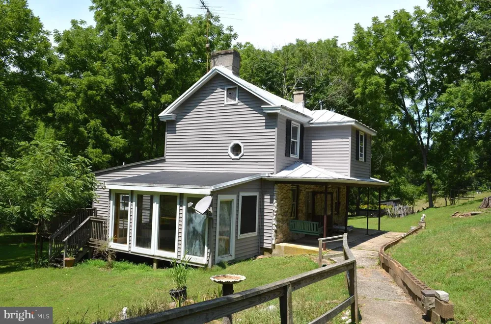 1507 FREELAND ROAD Freeland, MD 21053