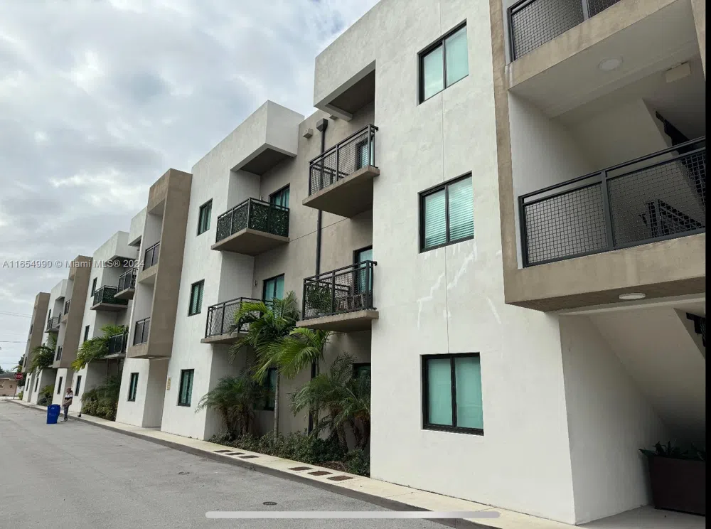 640 W 18th St #107 Hialeah, FL 33010