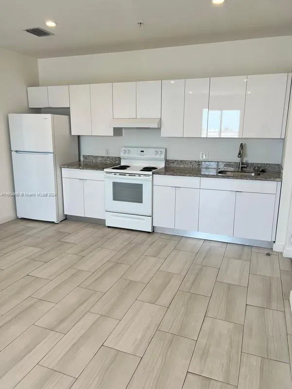 640 W 18th St #107 Hialeah, FL 33010