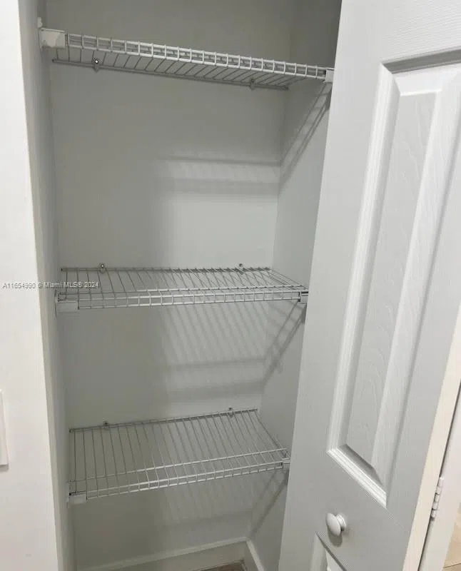 640 W 18th St #107 Hialeah, FL 33010
