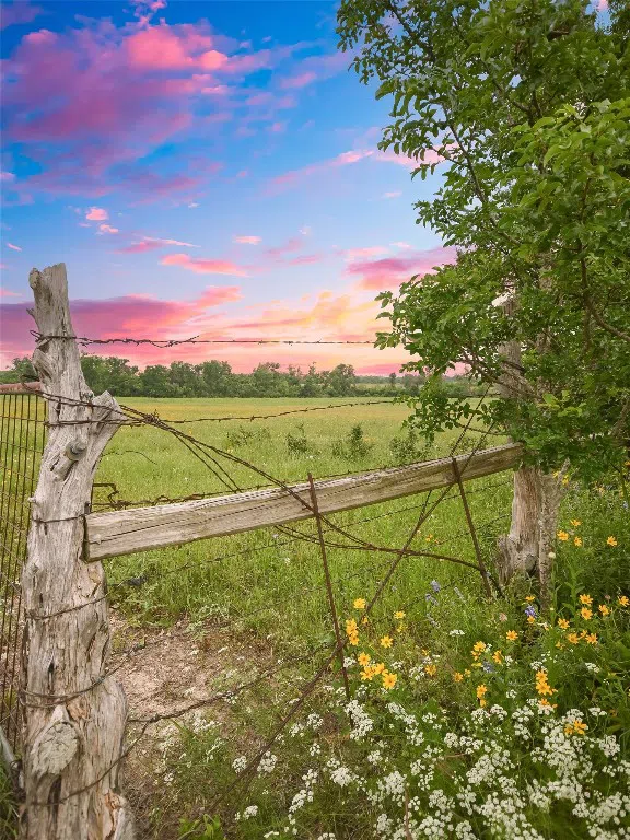 1515 County Road 315 Jarrell, TX 76537