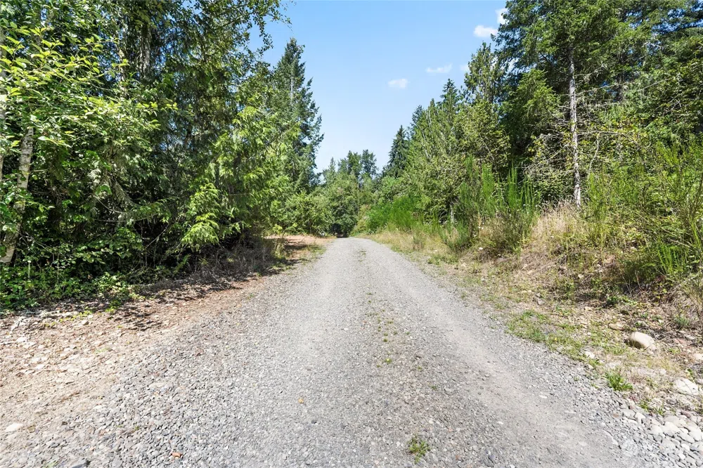 231 Oxbow Lake Lane Toledo, WA 98591