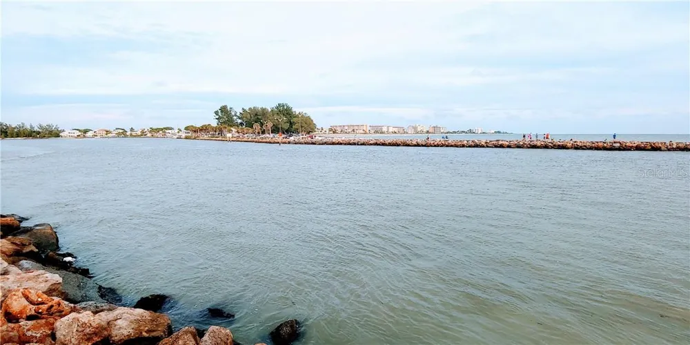 309 SHORE T ROAD Nokomis, FL 34275