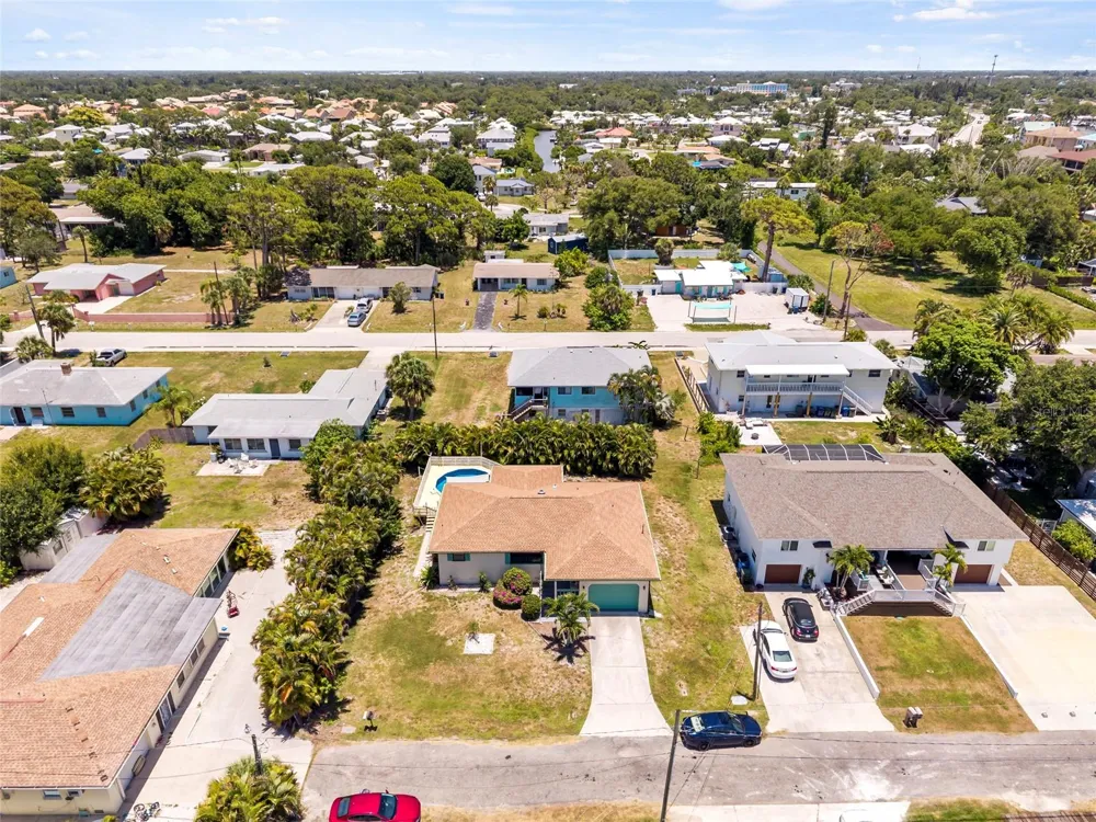 309 SHORE T ROAD Nokomis, FL 34275
