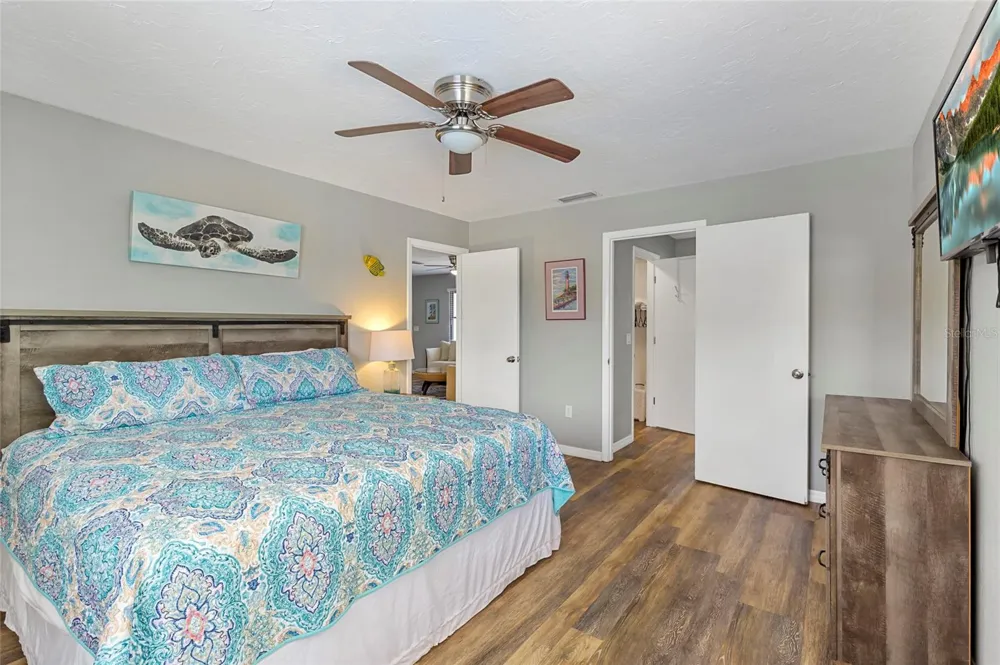 309 SHORE T ROAD Nokomis, FL 34275