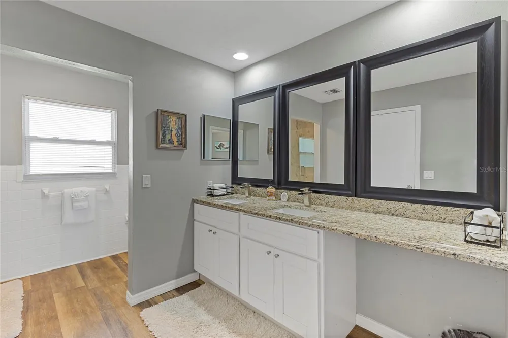 309 SHORE T ROAD Nokomis, FL 34275