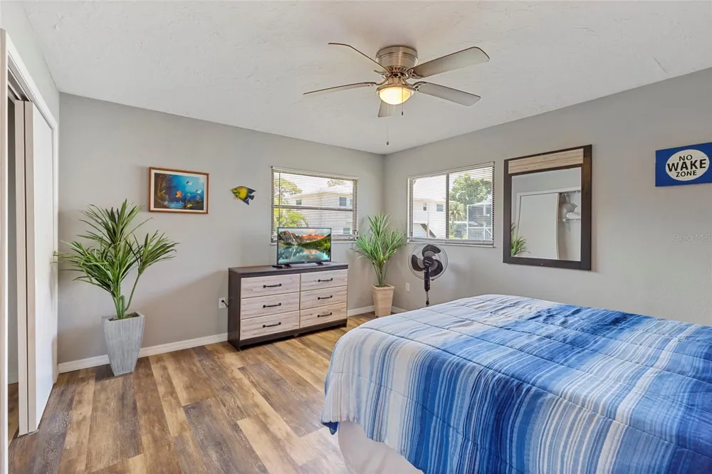 309 SHORE T ROAD Nokomis, FL 34275
