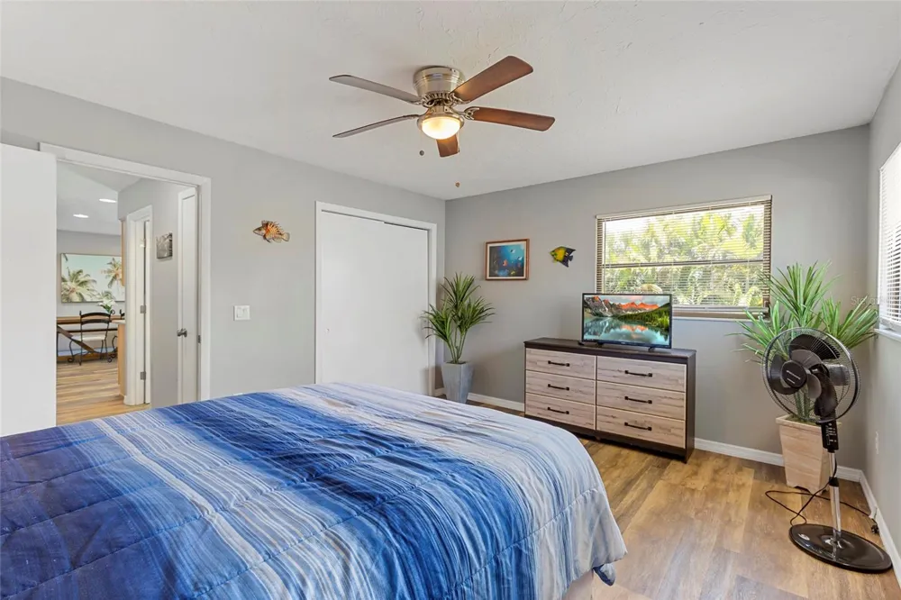 309 SHORE T ROAD Nokomis, FL 34275