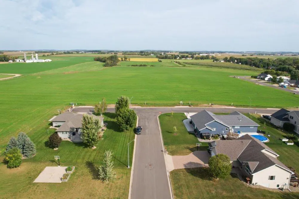 206 Highlands Blvd NE Melrose, MN 56352