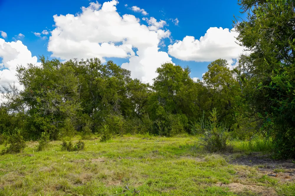 470 Center Coupland, TX 78615