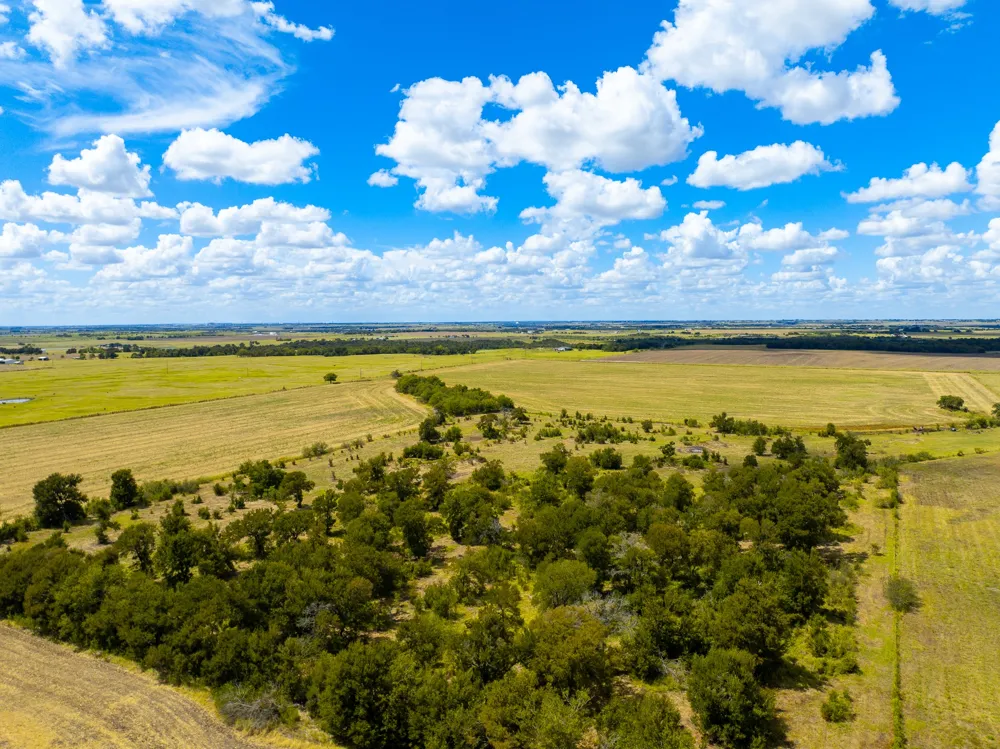470 Center Coupland, TX 78615