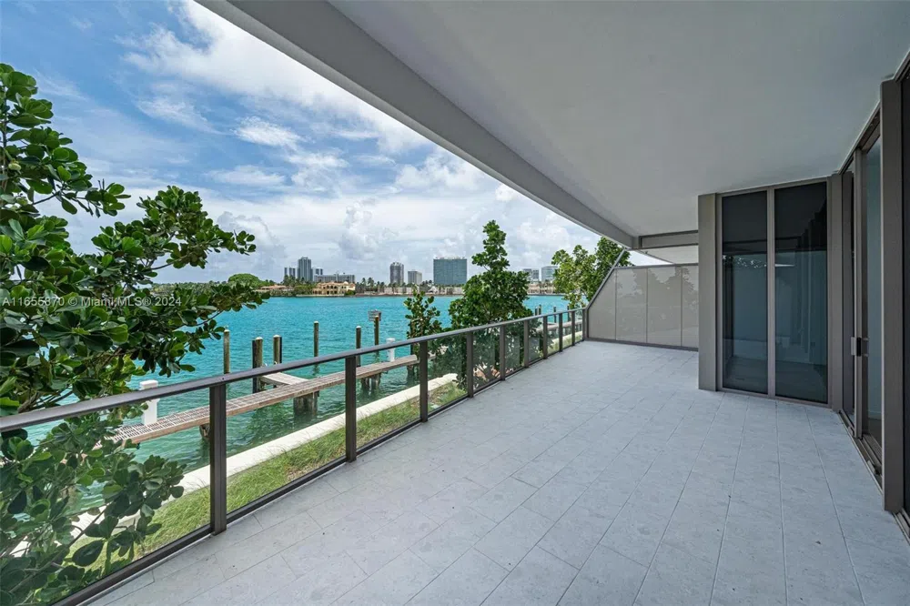 1135 103 St #202 Bay Harbor Islands, FL 33154