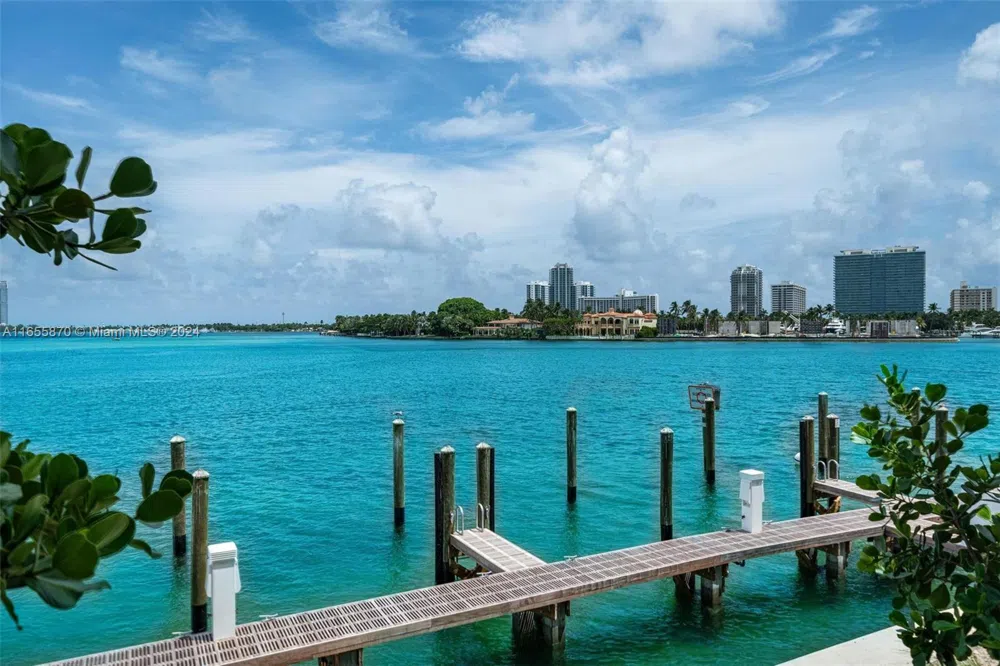 1135 103 St #202 Bay Harbor Islands, FL 33154