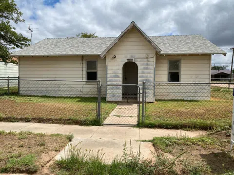 1102 Ave G