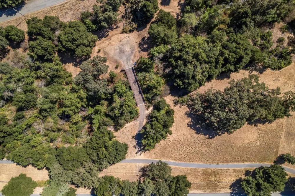 3343 Alpine Road Portola Valley, CA 94028