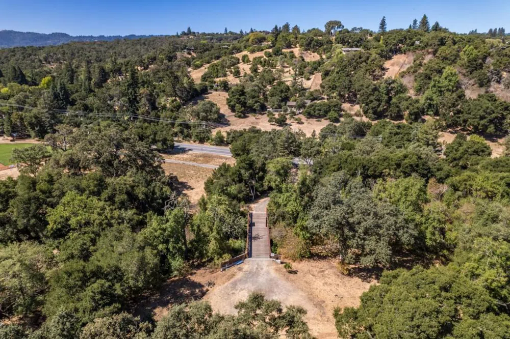 3343 Alpine Road Portola Valley, CA 94028