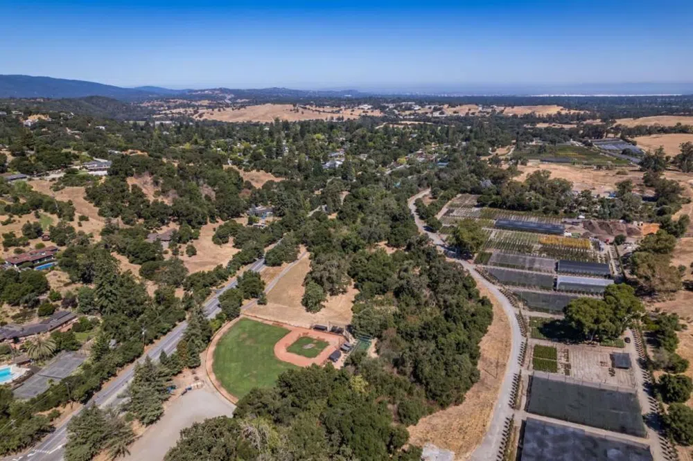3343 Alpine Road Portola Valley, CA 94028