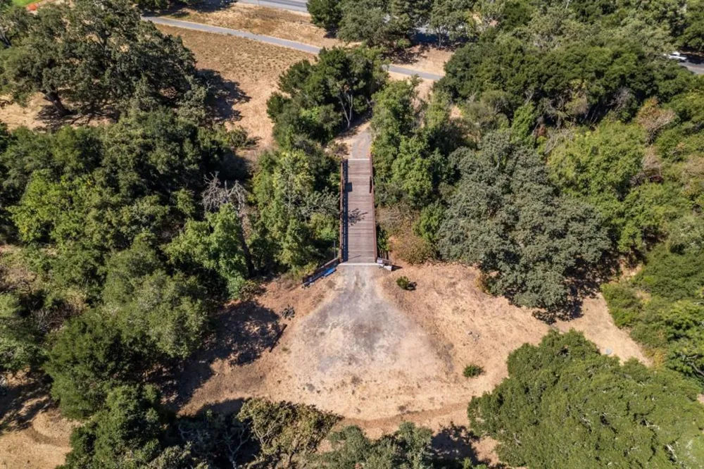 3343 Alpine Road Portola Valley, CA 94028