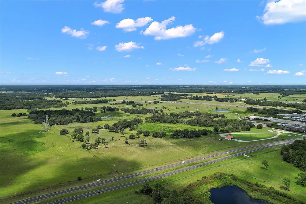 412 E STATE ROAD 44 Wildwood, FL 34785