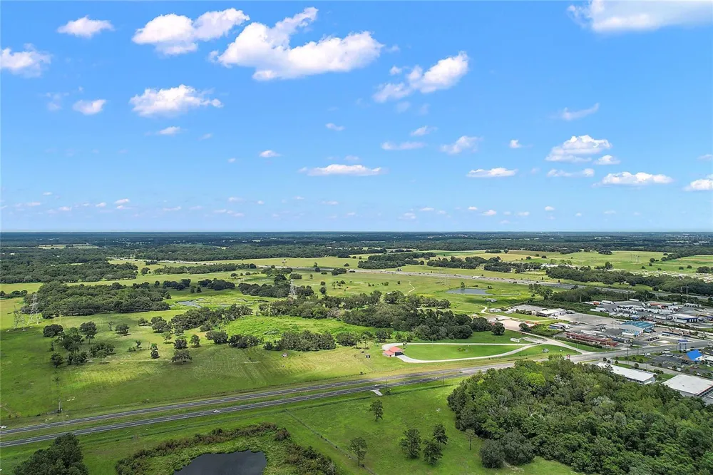 412 E STATE ROAD 44 Wildwood, FL 34785