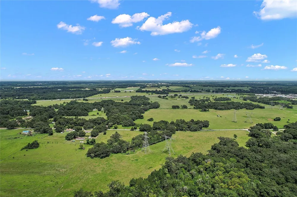 412 E STATE ROAD 44 Wildwood, FL 34785