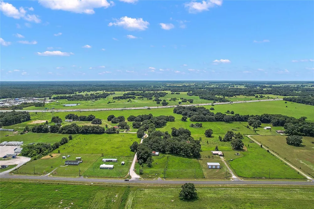 412 E STATE ROAD 44 Wildwood, FL 34785