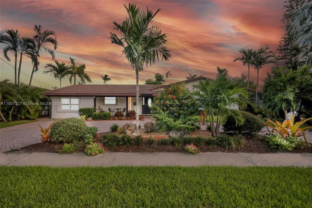 5830 NE 14th Rd Fort Lauderdale, FL 33334