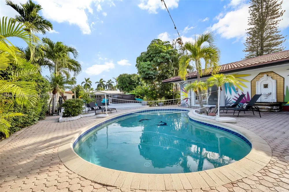 5830 NE 14th Rd Fort Lauderdale, FL 33334
