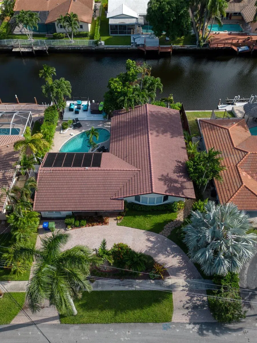 5830 NE 14th Rd Fort Lauderdale, FL 33334
