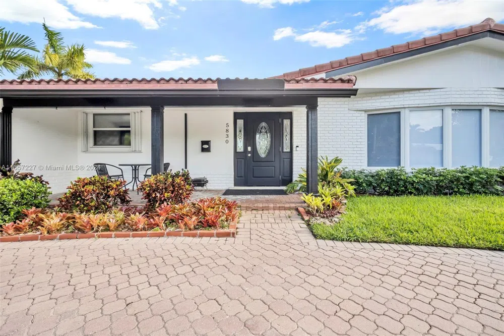 5830 NE 14th Rd Fort Lauderdale, FL 33334