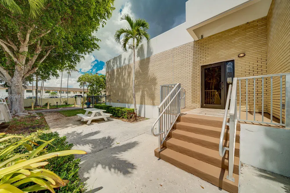 8950 SW 152nd St Suite Q Palmetto Bay, FL 33157