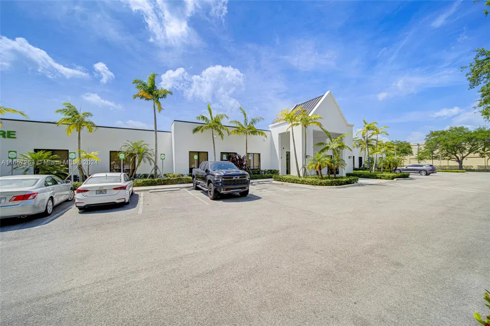 8950 SW 152nd St Suite Q Palmetto Bay, FL 33157