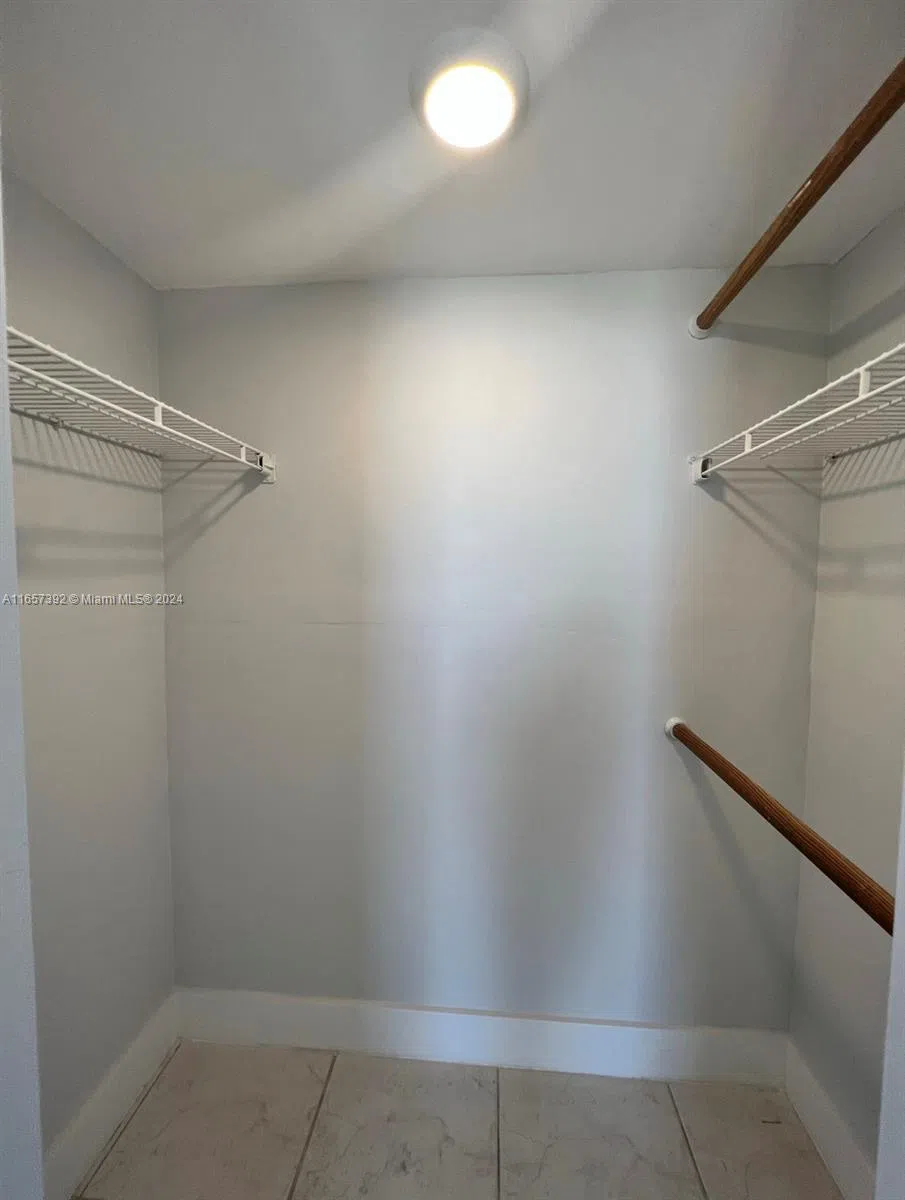 13499 Biscayne Blvd #1405 North Miami, FL 33181