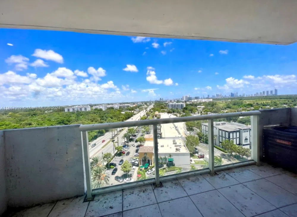 13499 Biscayne Blvd #1405 North Miami, FL 33181