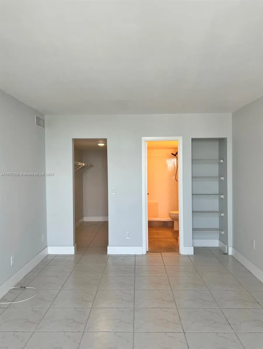 13499 Biscayne Blvd #1405 North Miami, FL 33181