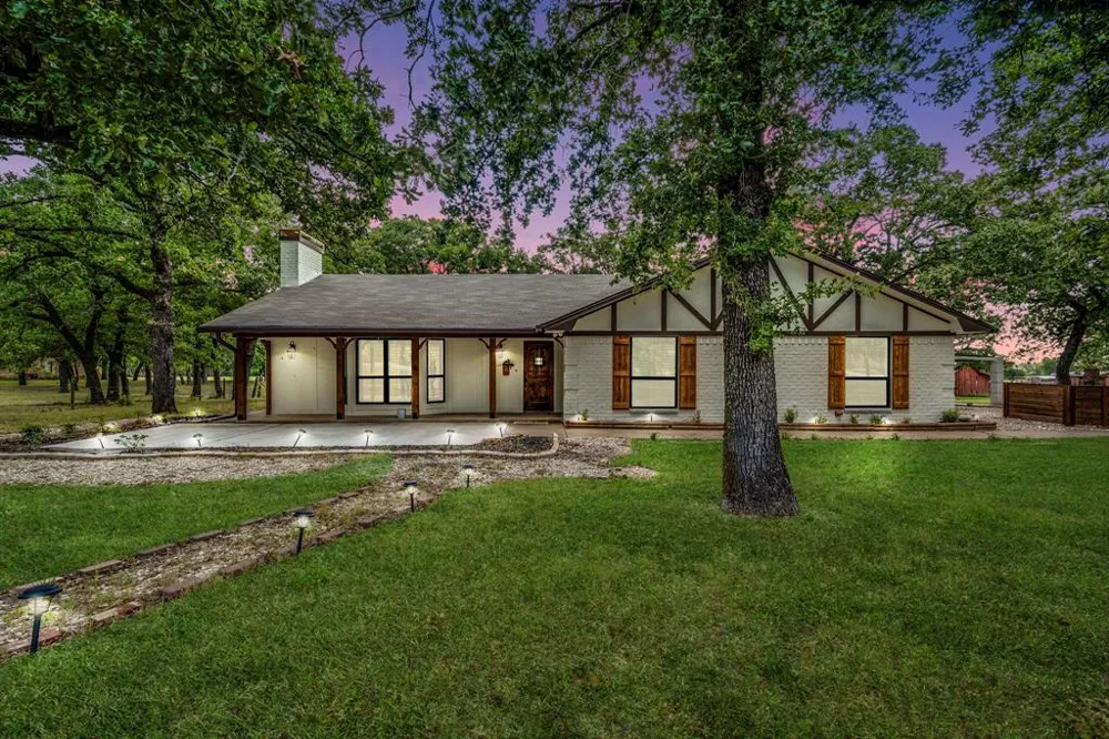 3754 Ft Graham Road West, TX 76691