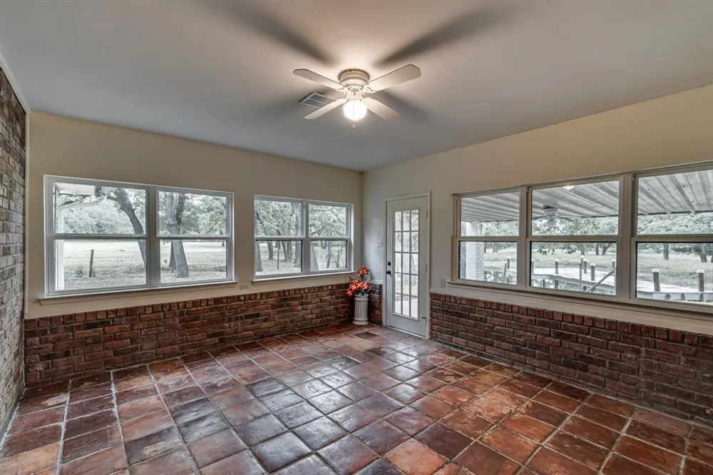 3754 Ft Graham Road West, TX 76691